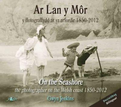 A picture of 'Ar Lan y Môr / On the Seashore' 
                              by Gwyn Jenkins