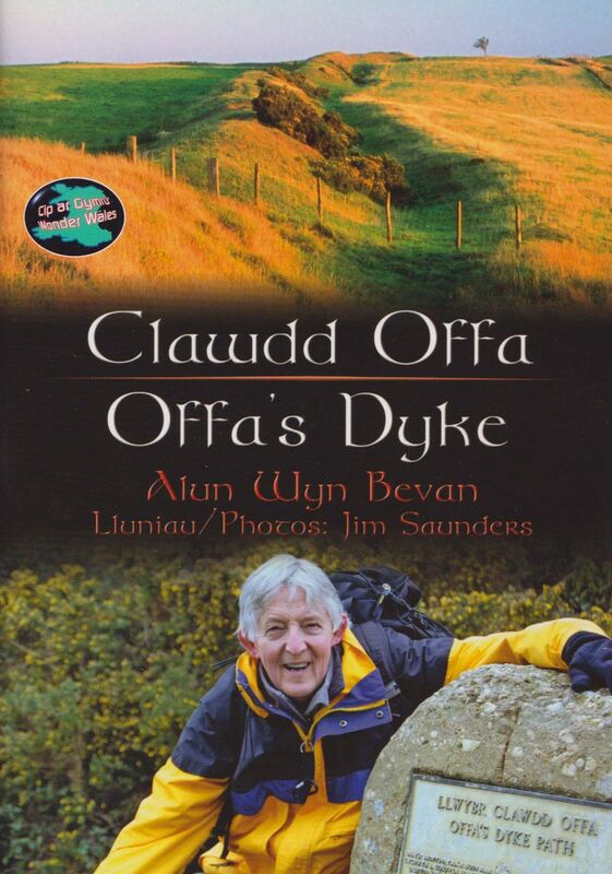 Llun o 'Cyfres Cip ar Gymru/Wonder Wales: Clawdd Offa/Offa's Dyke' 
                              gan Alun Wyn Bevan