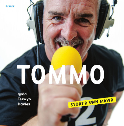 A picture of 'Tommo: Stori'r Sŵn Mawr' 
                              by Andrew Thomas, Terwyn Davies